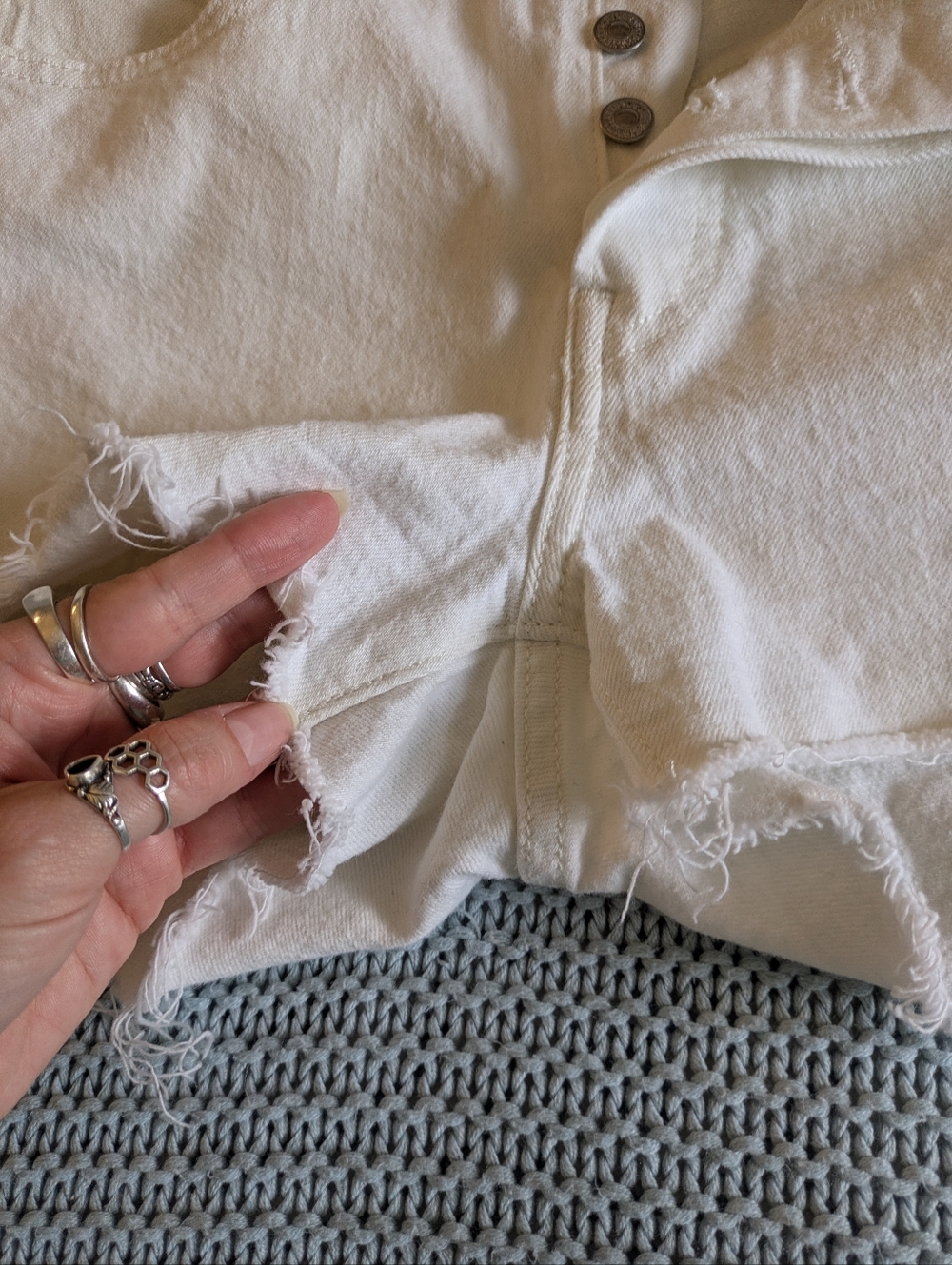 Levi's 501 Cutoff Shorts White Sz 27 - Picture 2 of 9